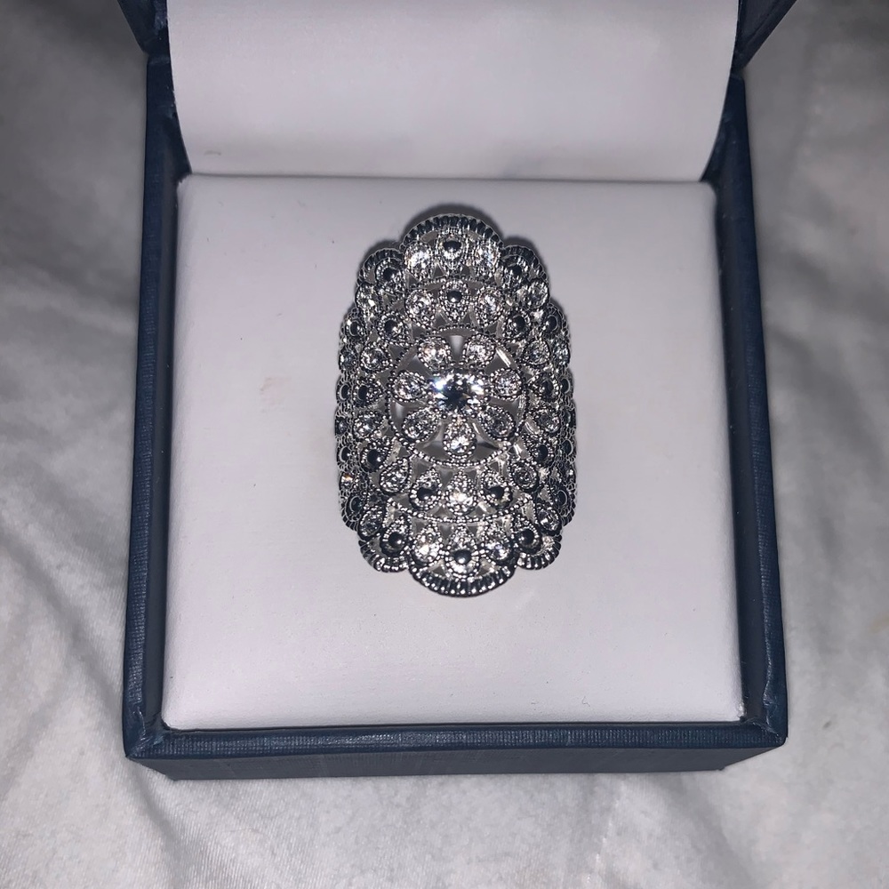 Silver ring - Picture 3 of 3